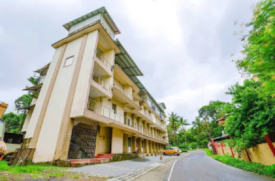 FabHotel Prime Swarnam, Old Goa Hotels near Goa Institute of Management Library