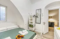 Casa di Lilo Sanremo Historic Center Flat Sleeps 4 A/C - 3-نجوم