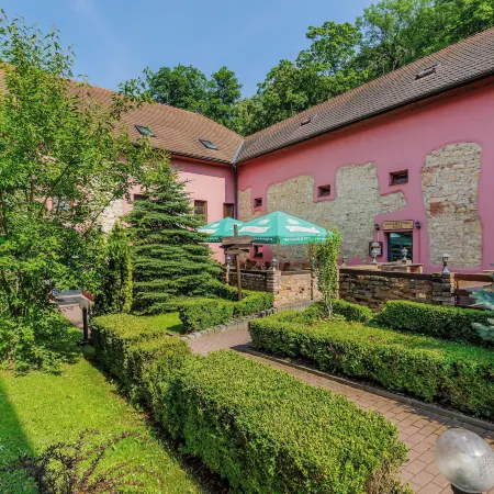 Hotel Stary Pivovar Отели рядом с Аэропорт Вацлав Гавел