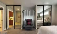 "Guest Favorite" Cottage Near Sequoia, Private EV Charger, Fireplace, Ammenities