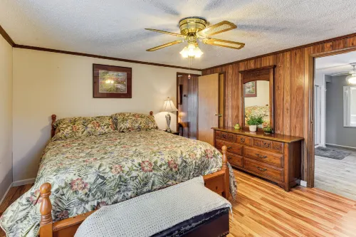 Countryside Haven w/ Spacious Yard in Tamassee! - 2-Star