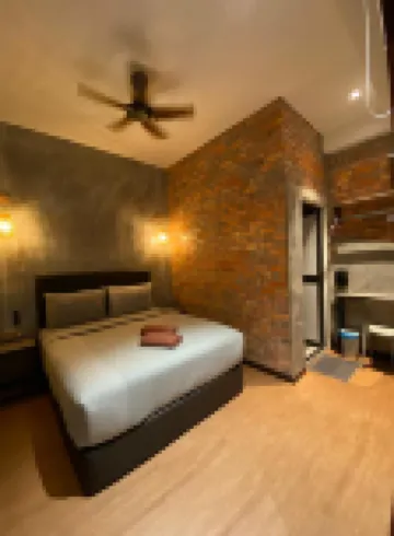 Bricks Guesthouse - 2-Star