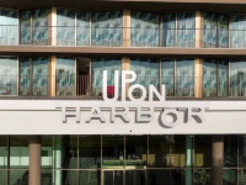 Upon Harbor - Seixal Bay Hotel Hotels in Seixal