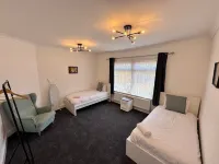 Near Airport Fully Detached House - Holiday Apartments