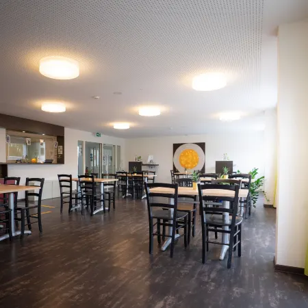 Nyon Hostel