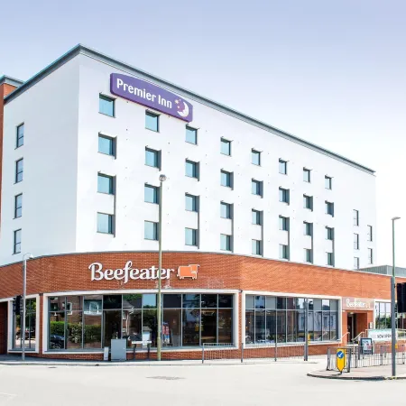 Premier Inn Farnborough Town Centre