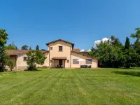 Apartment in Laterina with pool - Homestays