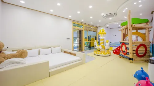 Pocheon Wuri Kids Poolvilla - Mountain view
