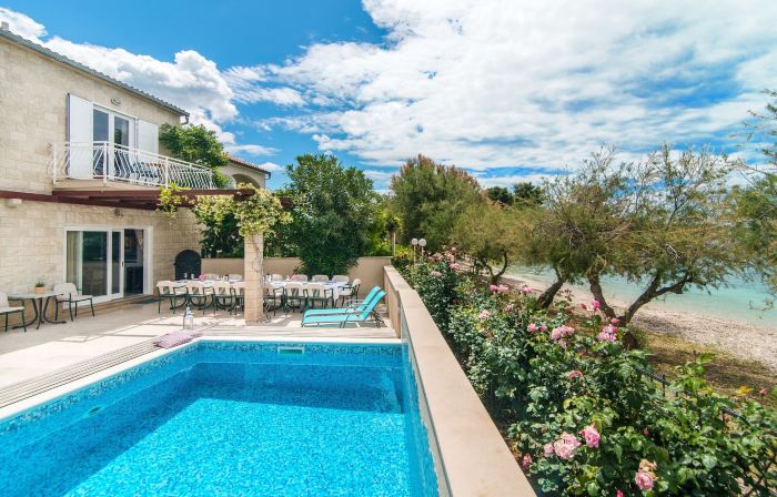 Mirca in Supetar With 7 Bedrooms and 6 Bathrooms