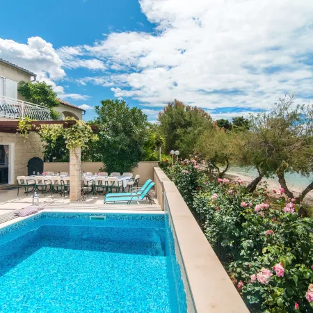 Mirca in Supetar With 7 Bedrooms and 6 Bathrooms Hotels in Mirca