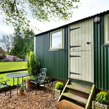 Luxurious Camping Cottage in Nordley, No Deposit