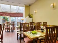 Aadam Hotel Wilhelmina Hotels near Oud Zuid