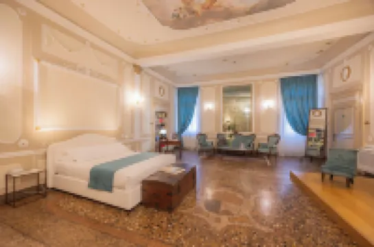 Residenza Palazzo Negri Hoteles en 