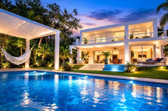 Villa Mariposa, private pool, Jacuzzi & hot tub