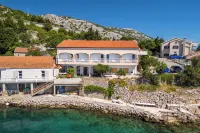 Apartments Tasa - parking