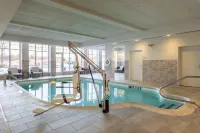 Hilton Garden Inn Auburn Riverwatch - piscina