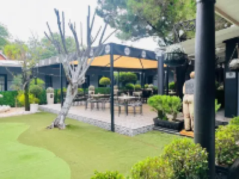 Halfway House Hotel Hotels in Kimberley