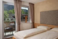 Traum-ferienwohnung mit Dachterrasse & Tollem Ausblick, Cron4 Schwimmbad & Sauna Hotels near Korer