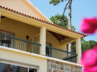 Moby Dick Lodge Colares Hotels in Sintra