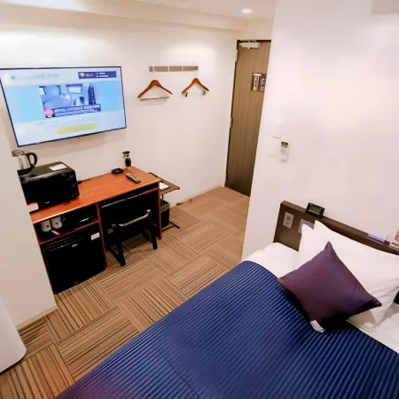 HOTEL LiVEMAX Nihonbashi-Ningyocho Отели рядом с достопримечательностью «Станция метро Ningyocho»