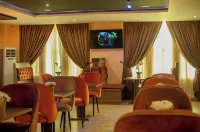 Lacasa Hotel Epe - breakfast