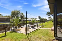 Caloosahatchee Hideaway I, Waterfront Farmhouse Escape, Near Babcock Ranch
