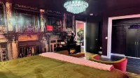 Romantic  Couples Getaway • W/Fireplace &Private Patio • Walk Everywhere