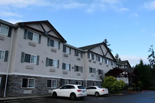 FairBridge Inn & Suites DuPont - 3-Star