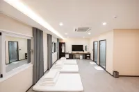 VAVANT TOURIST HOTEL - 2-Star