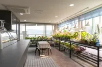 Geoje Arco Pool Villa - 2-Star