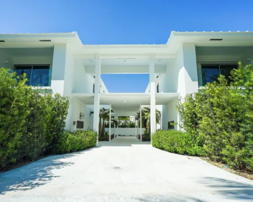 Beach Haus Key Biscayne II Hotels in Key Biscayne