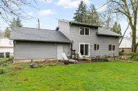Oakway Oasis - 6 Minutes To Autzen 4 Bedroom Home