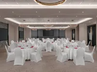 Crowne Plaza DAR ES SALAAM by IHG 우후루 스타디움 주변 호텔