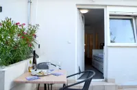 Sea View Apartment Mariana