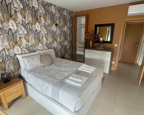 Charming 3-Bedroom Villa with Private Pool in Óbidos Hotels in Vau