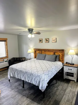 Columbine Inn