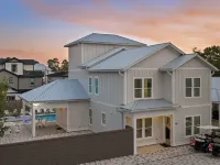 Woodland Shores by Avantstay Sleeps 22 Massive Pool + Spa Golf Cart + Game Room + BBQ Near Seaside Hotels in Walton County