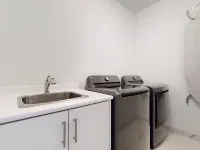 Private 5-Bedroom Caledon Home Comfort, Style, and Nature! Hotels in Caledon