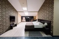 West Hotel  호텔