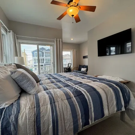 Beach Block & Fully Stocked! Steps to Sand, 3 Parking Spots, Great for Families!