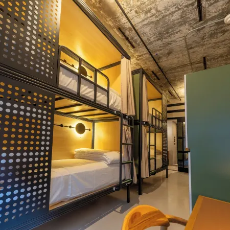 Sela V Hotel Отели рядом с достопримечательностью «Уильямсберг»