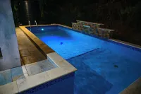 Diamond Cut Villa & Suites - Pools