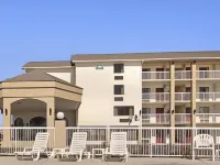 Days Inn by Wyndham Apple Valley Pigeon Forge/Sevierville Hotels in Sevierville
