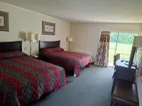 Hometown Inn Staunton VA near Hwy 11 - balcony