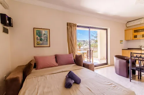 Merill Pool and Sea, Charming Apart 5 - 3-Star