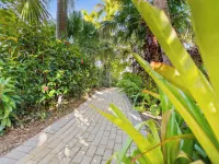 Trinity Beach Club Holiday Apartments Hotels in Trinity Beach