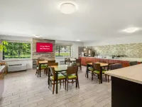 Red Roof Inn & Suites Marysville Hotels in Union County