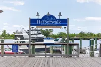 River Room Getaway On Front Street - Suite C 1 Bedroom Apts