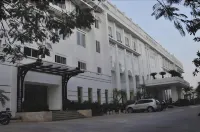 White Palace Thai Binh Hotel โรงแรมใน