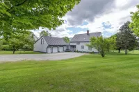 Hidden Gem on Darling Hill  w/ Direct Kingdom Trails Access Luxe Home & Location